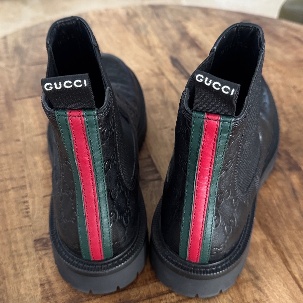 🔥1 WEEK SALE Gucci
Men's Miart GG Leather Lug Sole Chelsea Boots - Picture 5 of 7